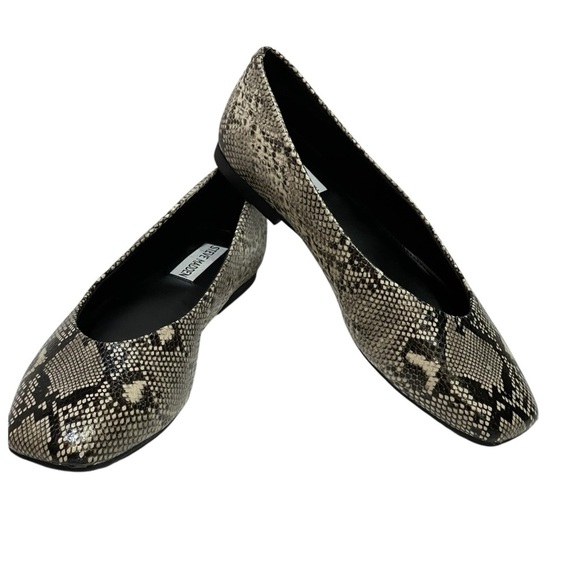 🔥SALE🔥STEVE MADDEN DELIAH SNAKE SKIN BALLET FLATS SZ 9 M - Picture 8 of 15